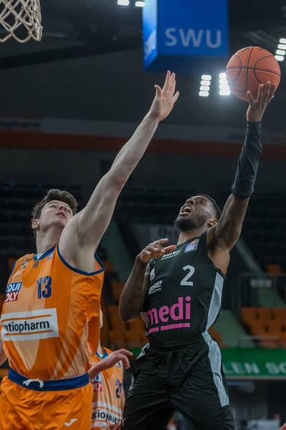 有的年轻核 有的年轻核