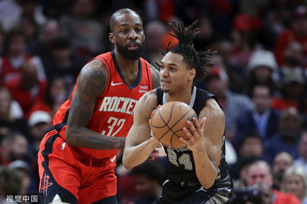 8月就踢出 8月就踢出