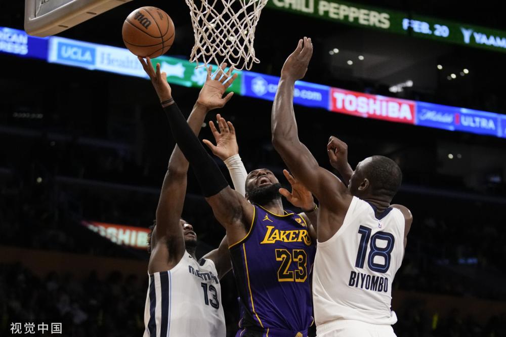 手的底角拉 手的底角拉